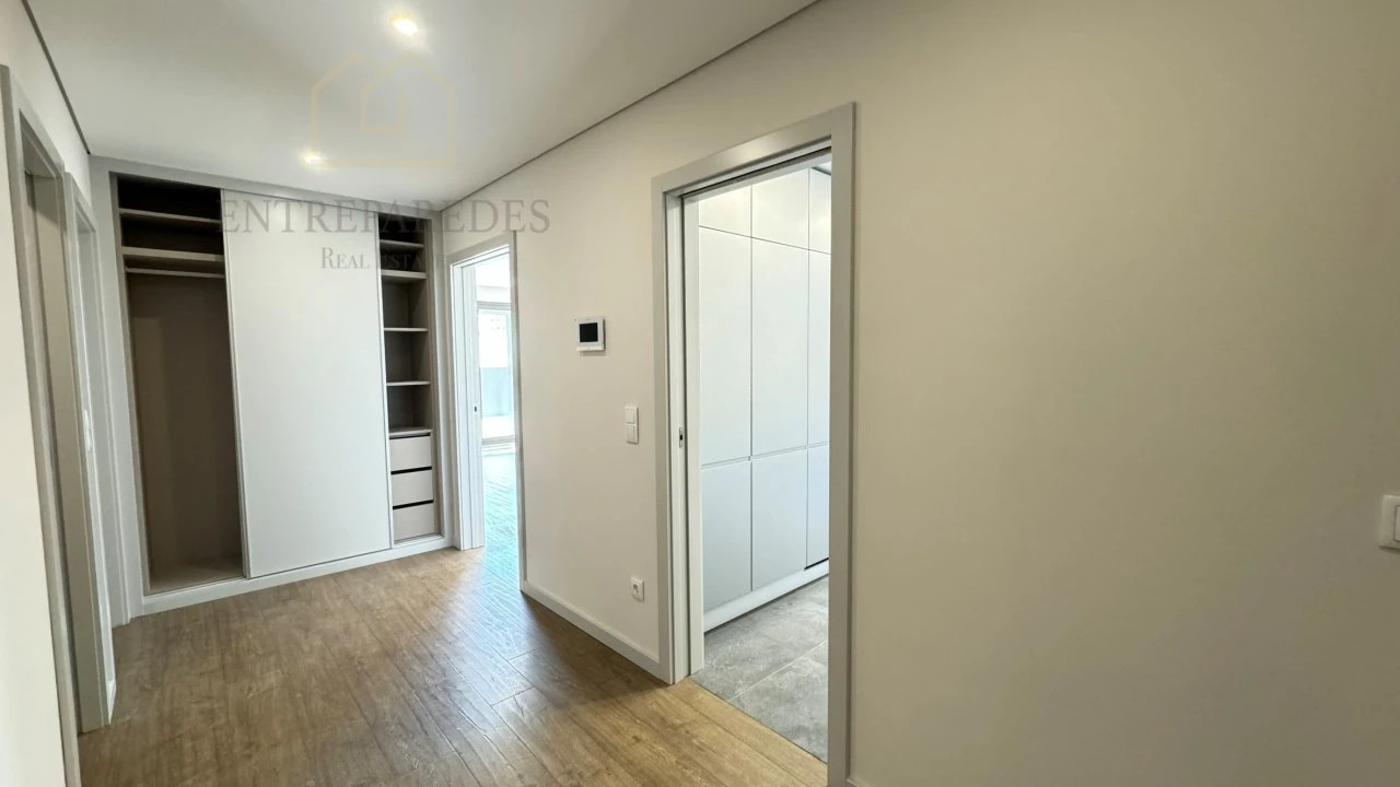 Apartamento T3 para Venda em Ramalde Foto 7