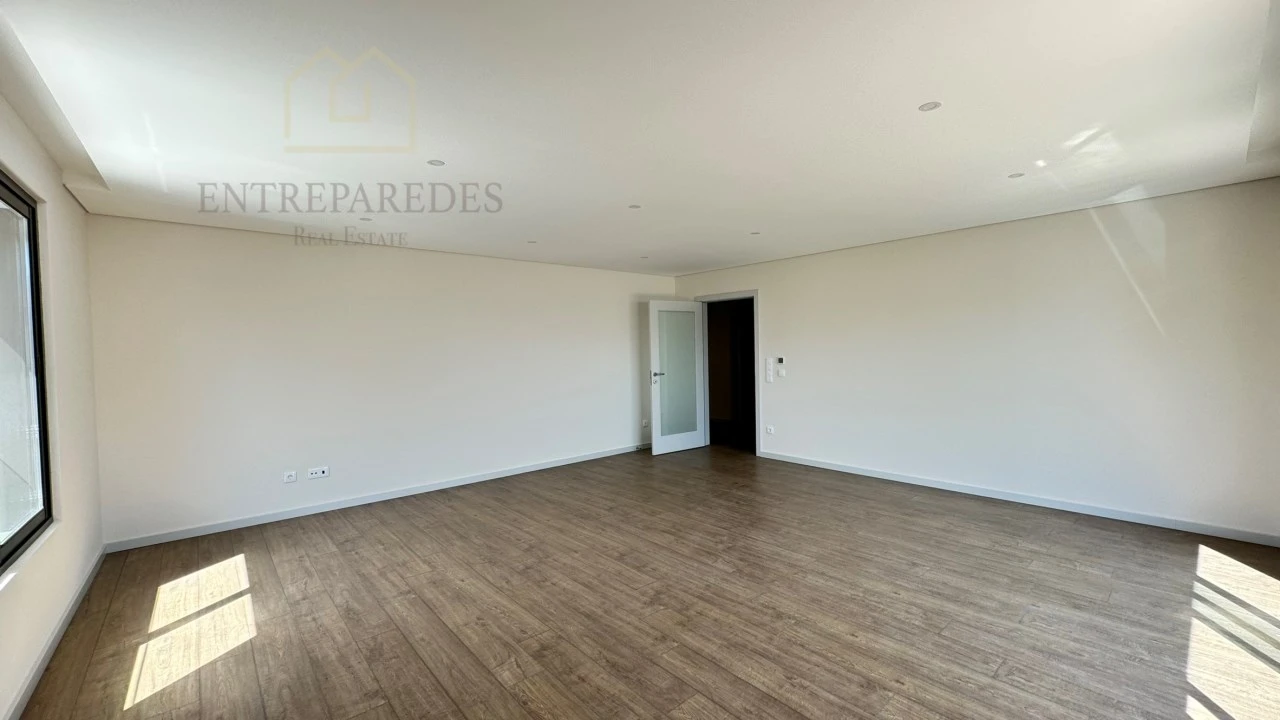 Apartamento T3 para Venda em Ramalde Foto 11