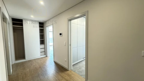 Apartamento T3 para Venda em Ramalde