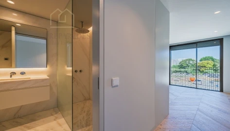 Apartamento T3 para Venda em Aldoar, Foz do Douro e Nevogilde