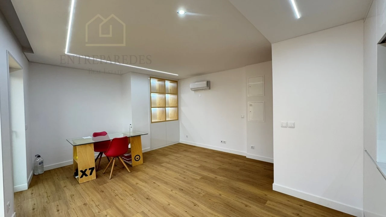 Apartamento T1 para Venda em Cedofeita, Santo Ildefonso, Sé, Miragaia, São Nicolau e Vitória Foto 8