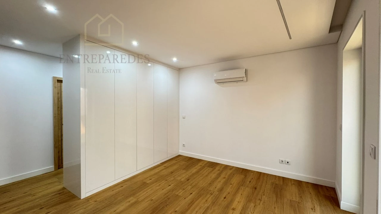 Apartamento T1 para Venda em Cedofeita, Santo Ildefonso, Sé, Miragaia, São Nicolau e Vitória Foto 12