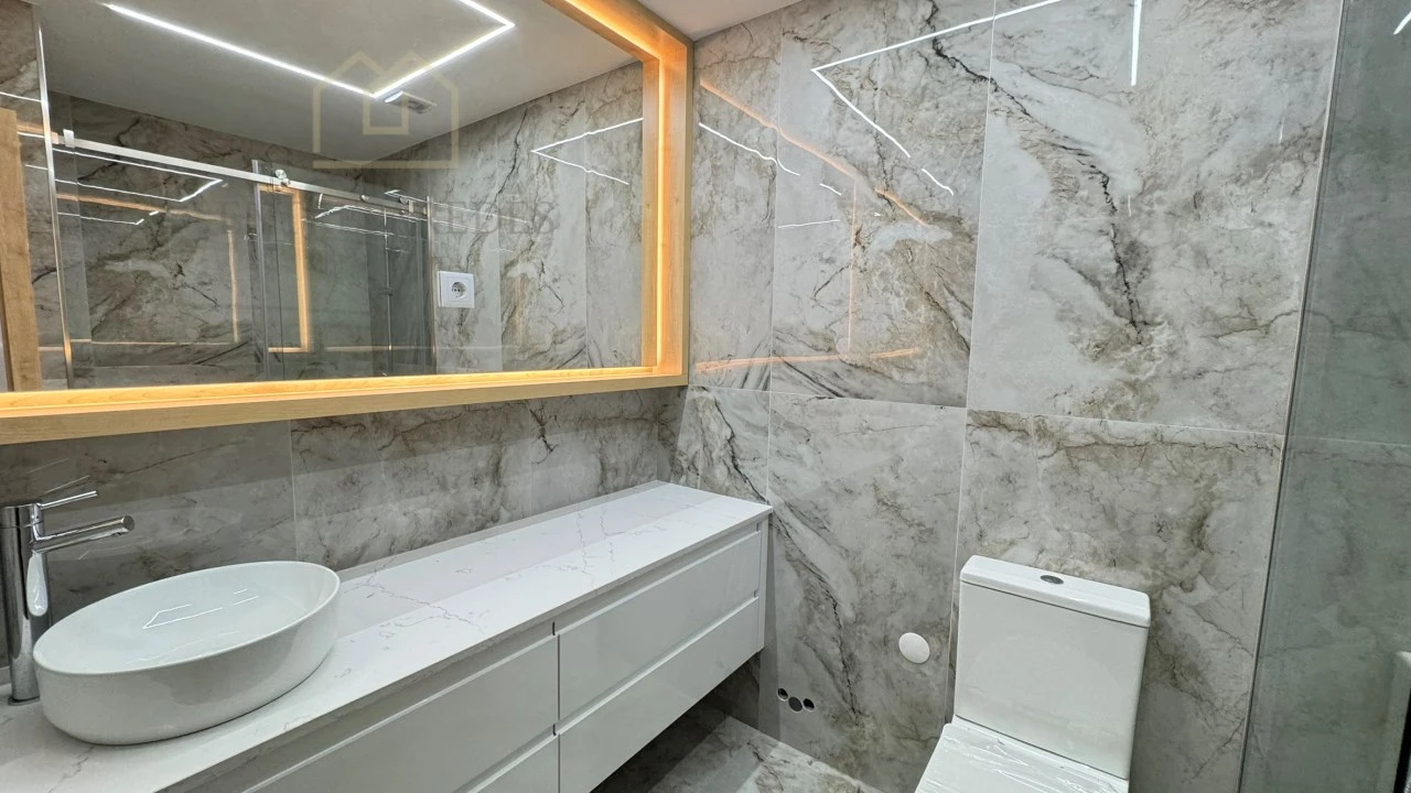 Apartamento T1 para Venda em Cedofeita, Santo Ildefonso, Sé, Miragaia, São Nicolau e Vitória Foto 16