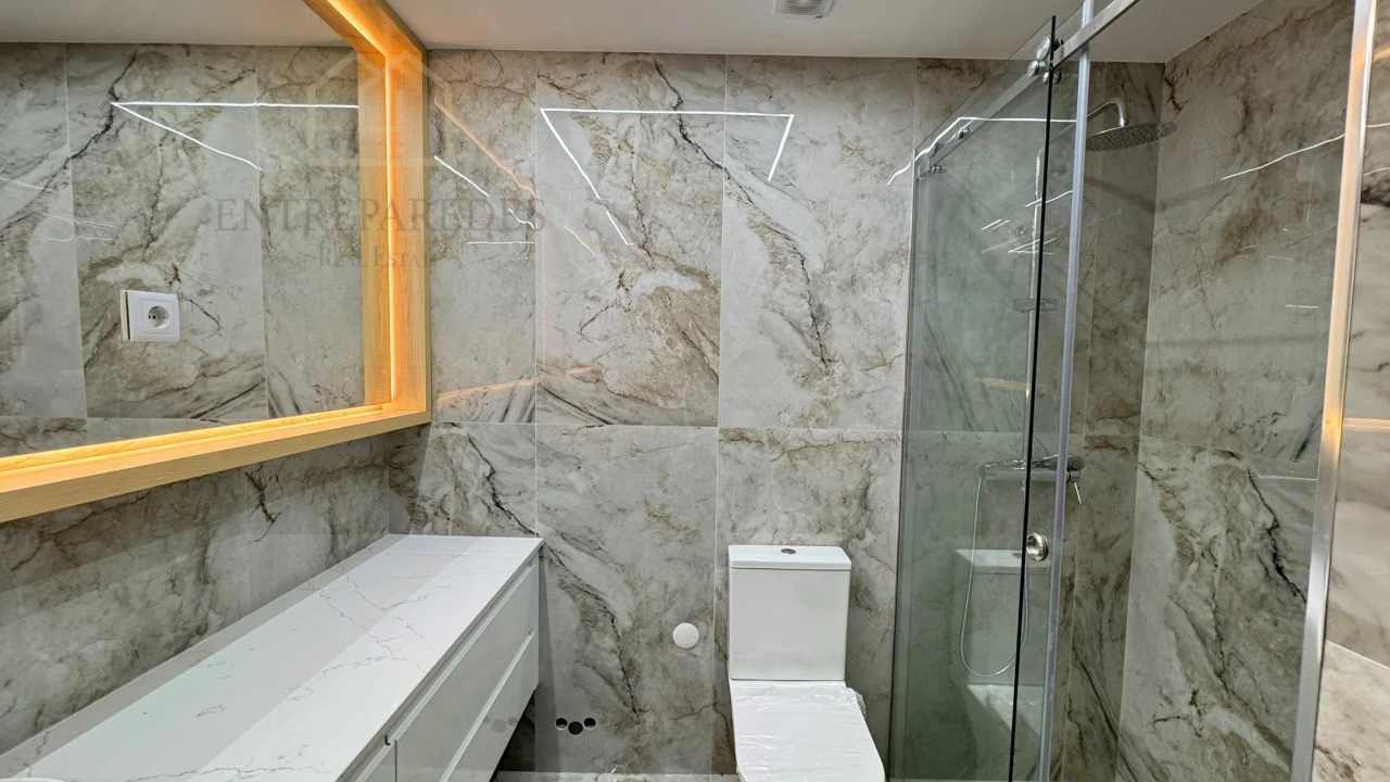 Apartamento T1 para Venda em Cedofeita, Santo Ildefonso, Sé, Miragaia, São Nicolau e Vitória Foto 17