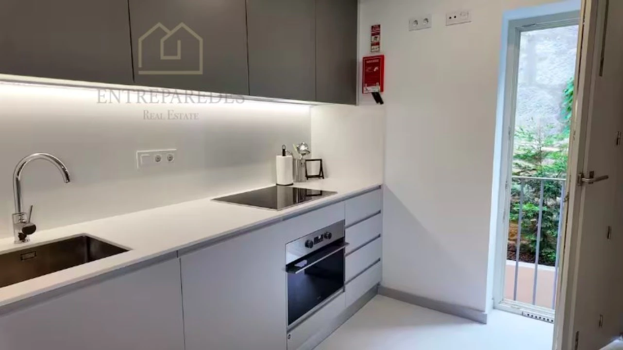 Apartamento T2 para Venda em Cedofeita, Santo Ildefonso, Sé, Miragaia, São Nicolau e Vitória Foto 15