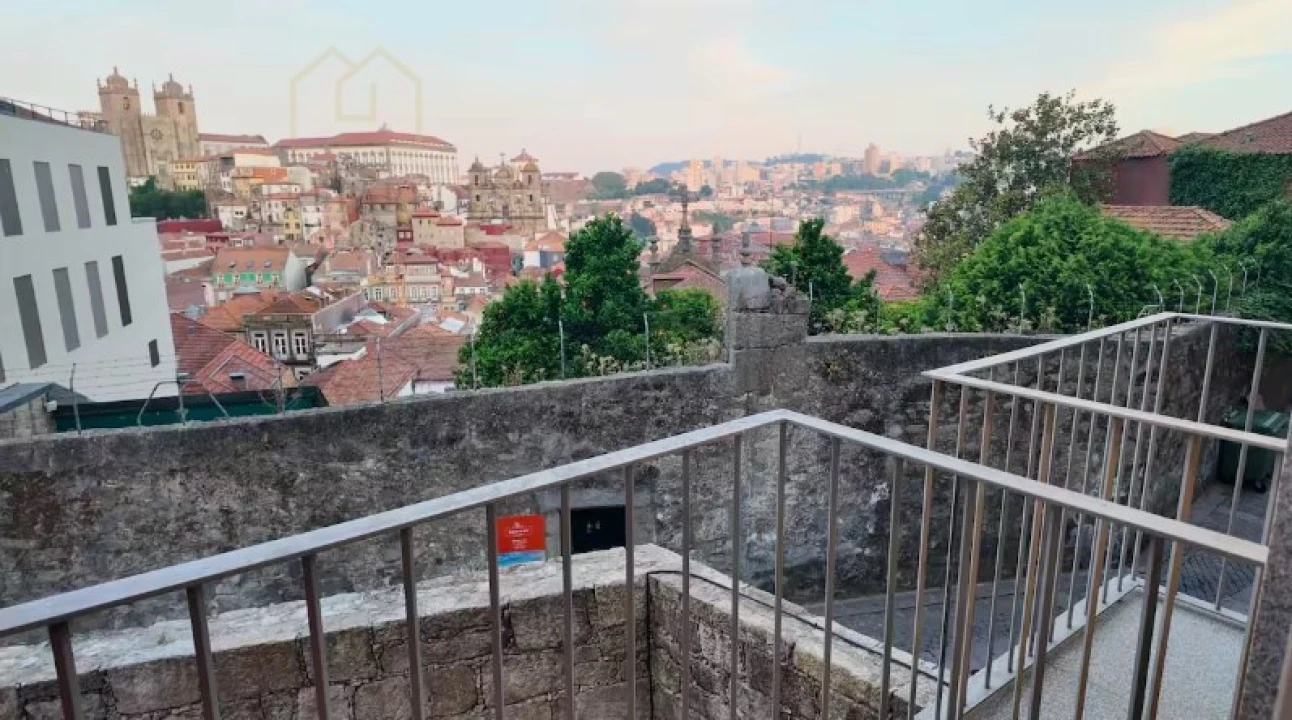 Apartamento T2 para Venda em Cedofeita, Santo Ildefonso, Sé, Miragaia, São Nicolau e Vitória Foto 27