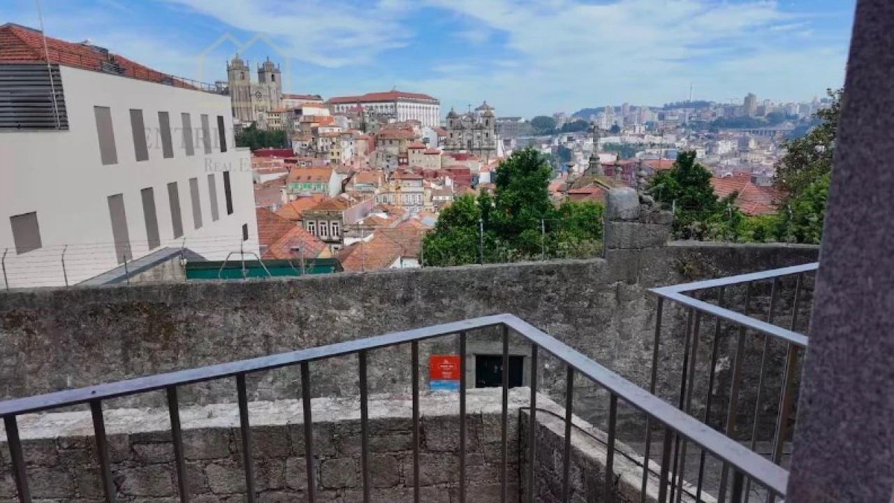 Apartamento T2 para Venda em Cedofeita, Santo Ildefonso, Sé, Miragaia, São Nicolau e Vitória Foto 29