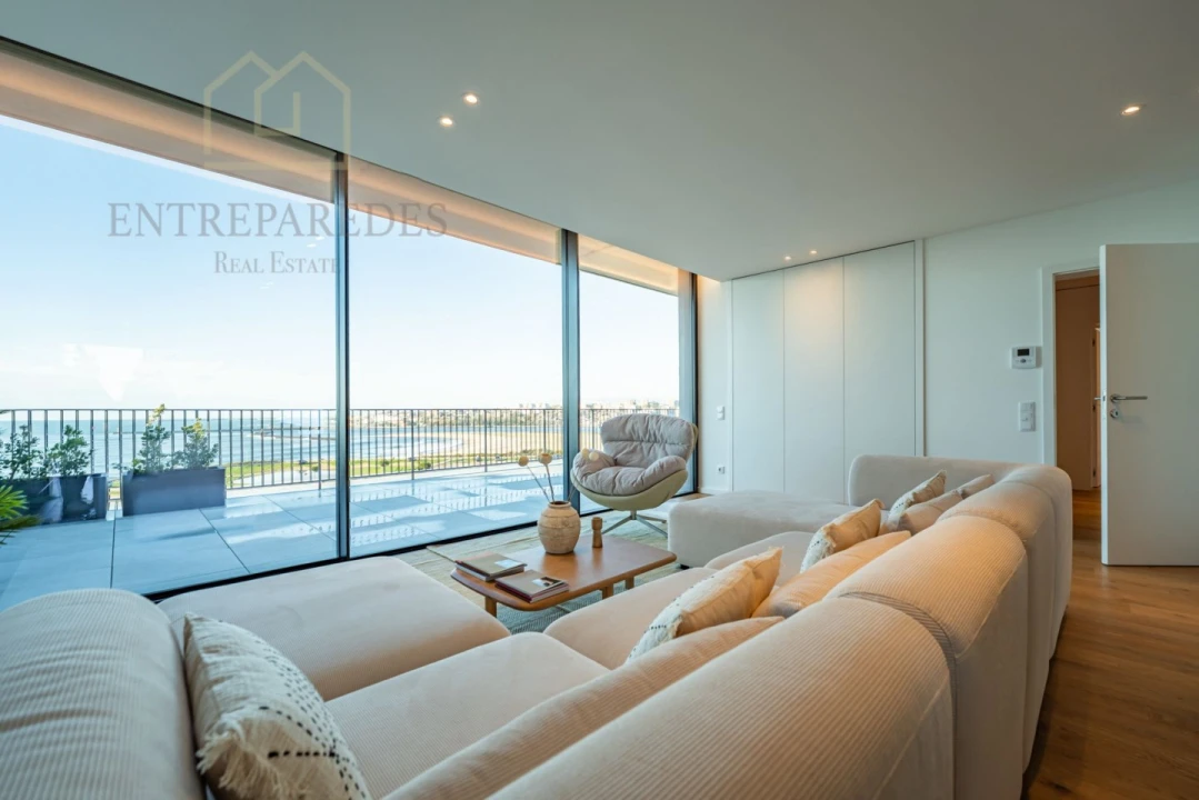 Apartamento T4 para Venda em Canidelo Foto 9