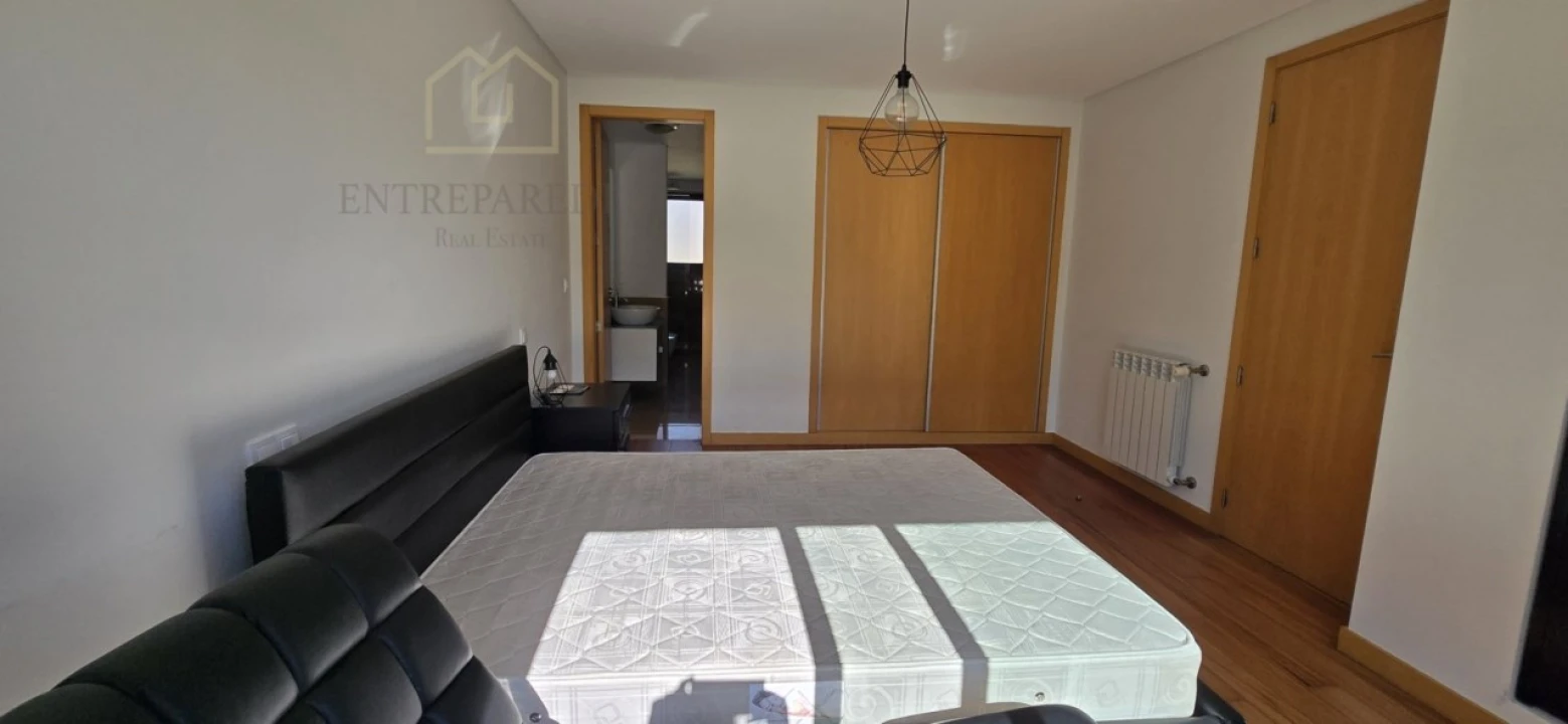 Apartamento T6 para Venda em Paranhos Foto 26