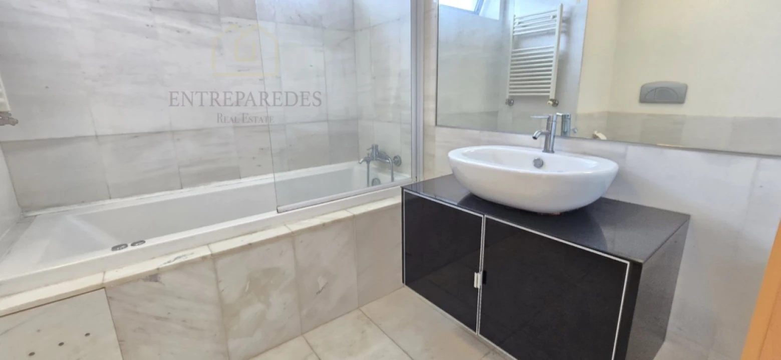 Apartamento T6 para Venda em Paranhos Foto 33