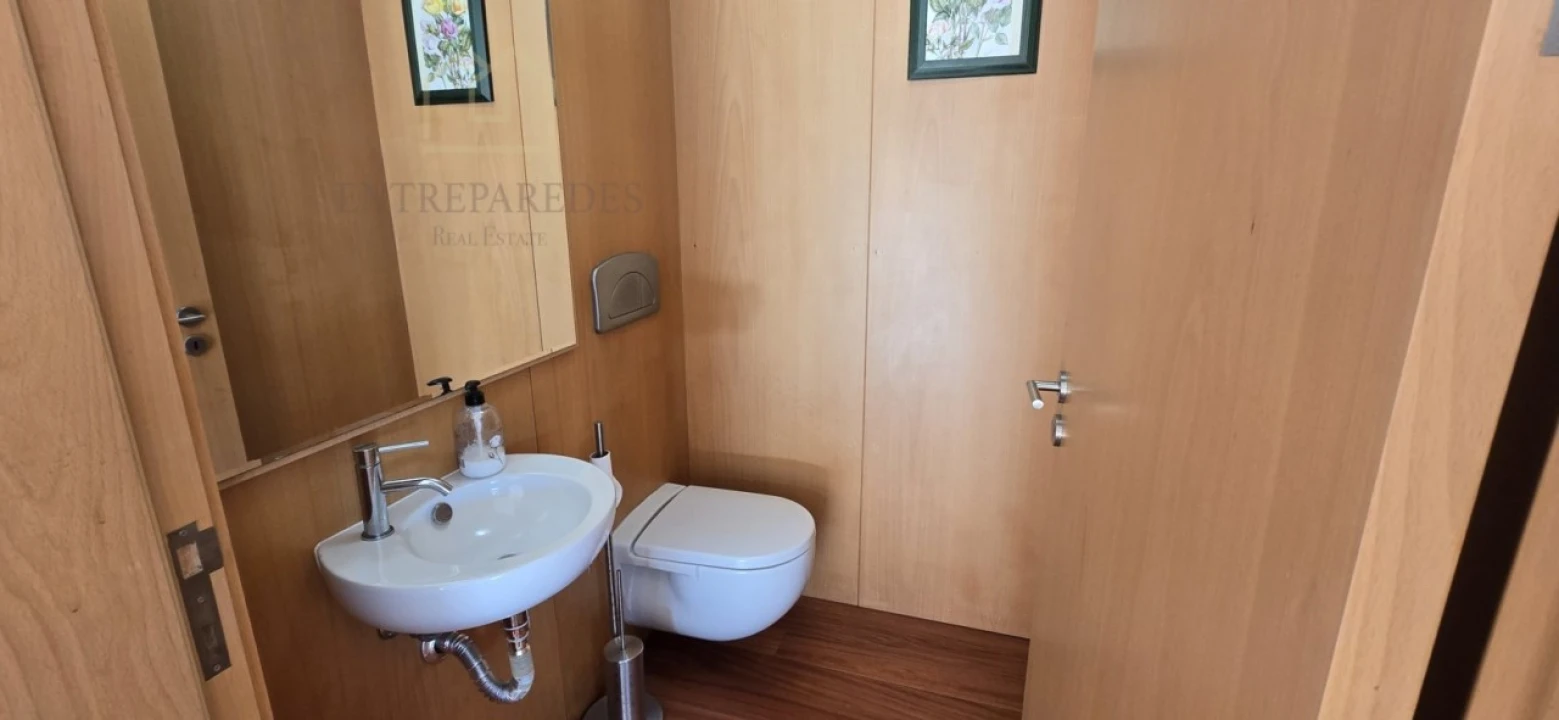 Apartamento T6 para Venda em Paranhos Foto 5