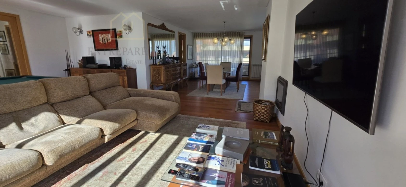 Apartamento T6 para Venda em Paranhos Foto 9