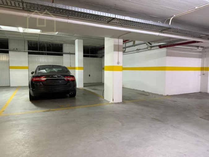 Apartamento T6 para Venda em Paranhos Foto 40