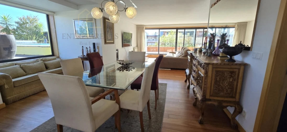 Apartamento T6 para Venda em Paranhos Foto 6