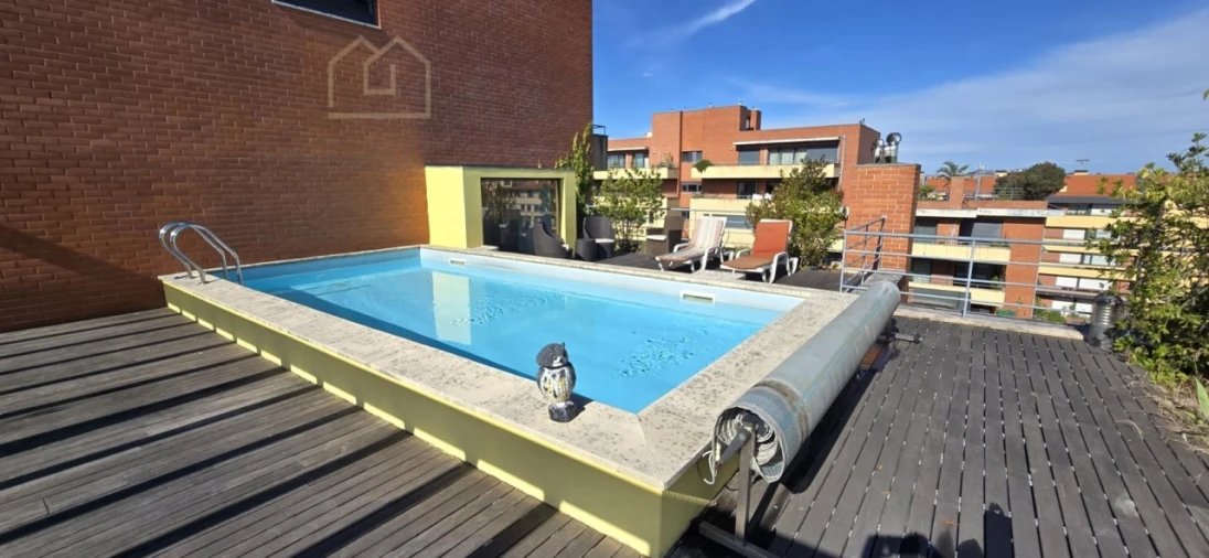 Apartamento T6 para Venda em Paranhos Foto 12