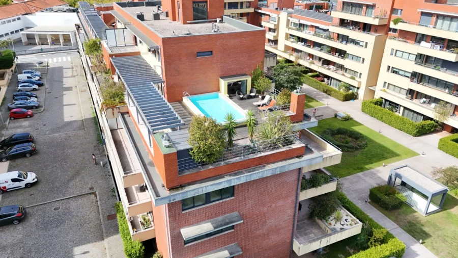 Apartamento T6 para Venda em Paranhos Foto 48