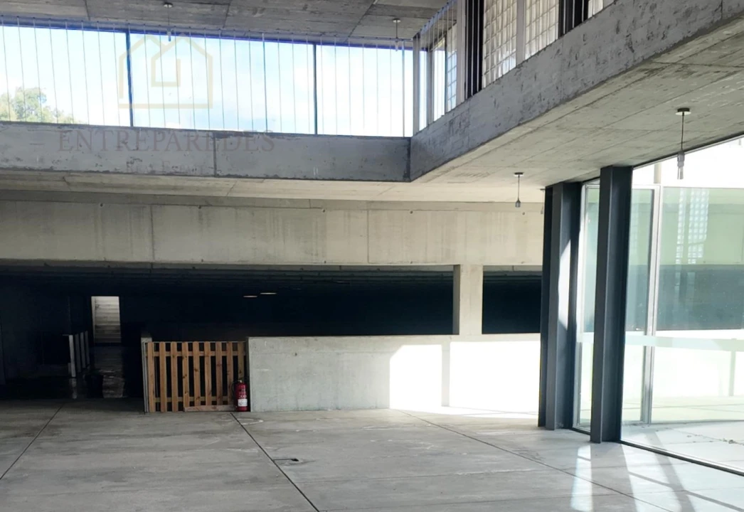 Negócio para Arrendamento em Nogueira, Fraião e Lamaçães Foto 8