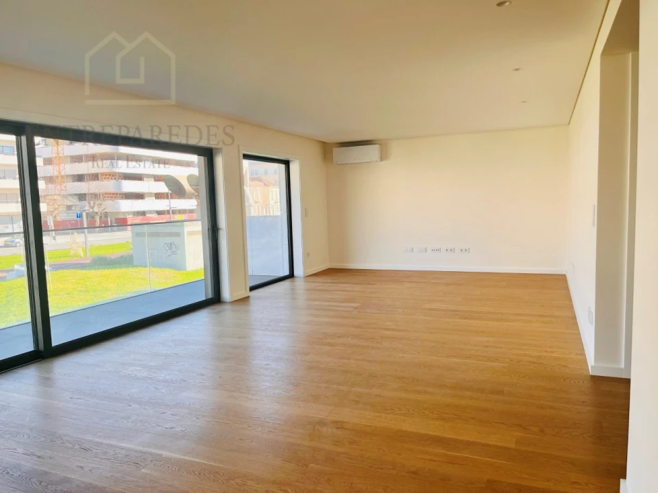Apartamento T3 para Venda em Espinho Foto 3