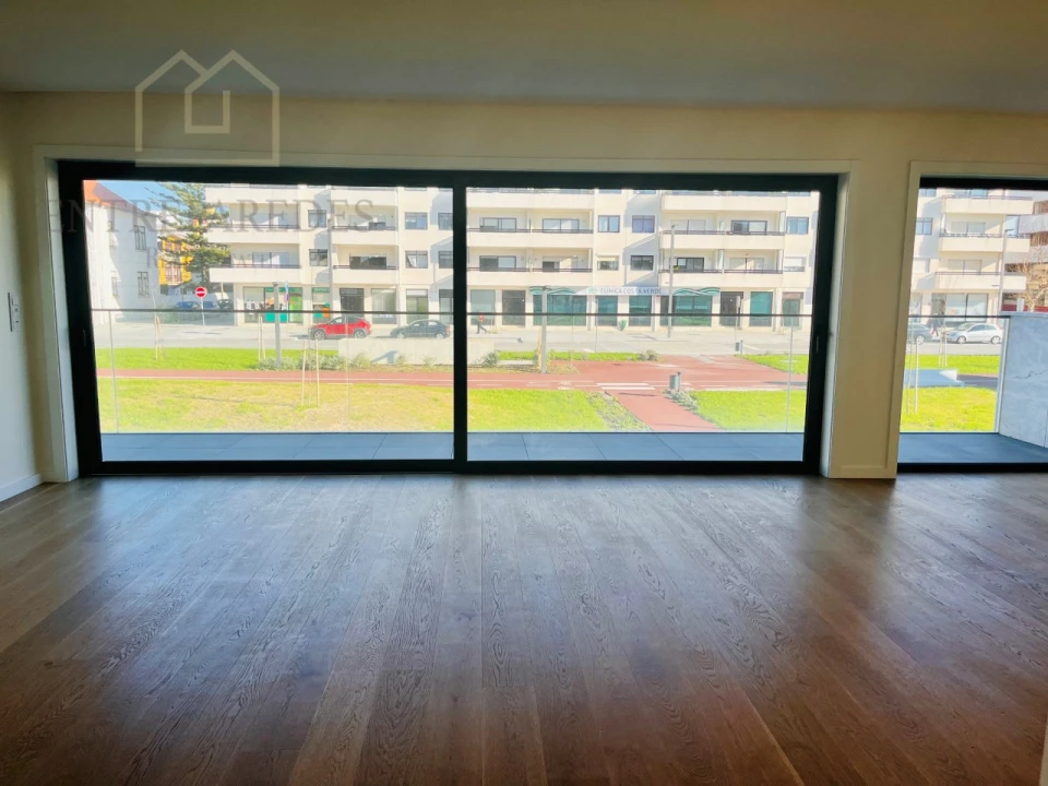 Apartamento T3 para Venda em Espinho Foto 1