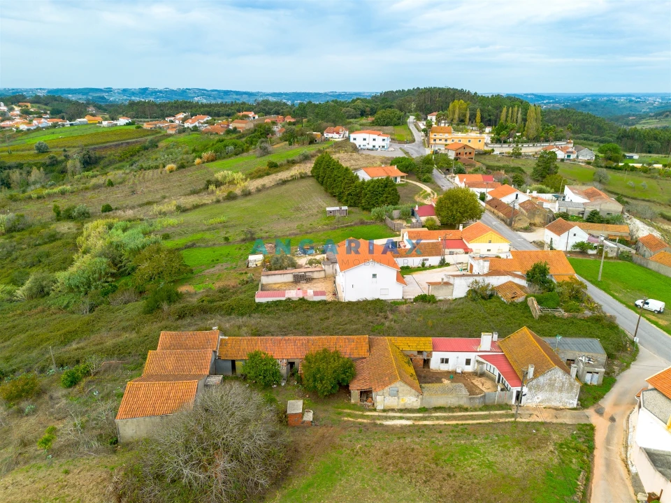 Moradia T2 para Venda em Turquel Foto 13