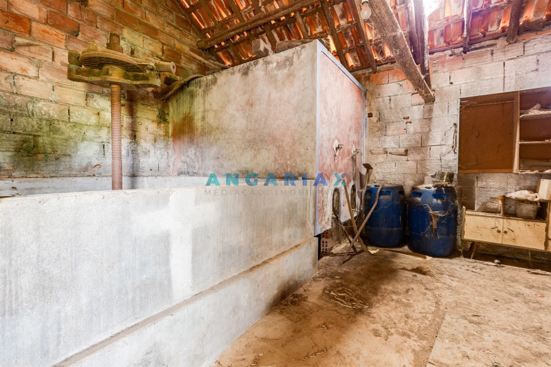 Moradia T2 para Venda em Turquel Foto 40