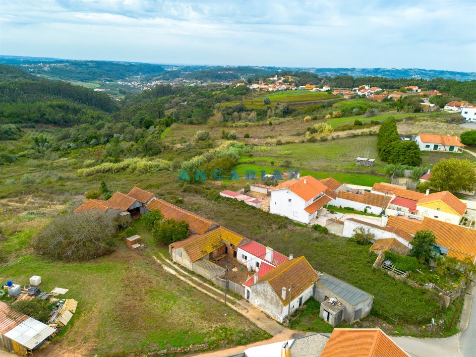 Moradia T2 para Venda em Turquel Foto 1