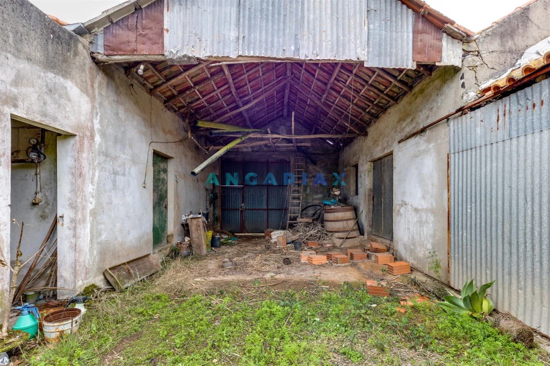 Moradia T2 para Venda em Turquel Foto 31