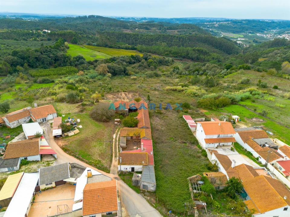 Moradia T2 para Venda em Turquel Foto 4