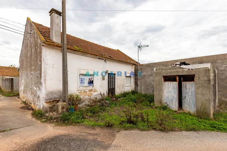 Moradia T2 para Venda em Turquel Foto 46