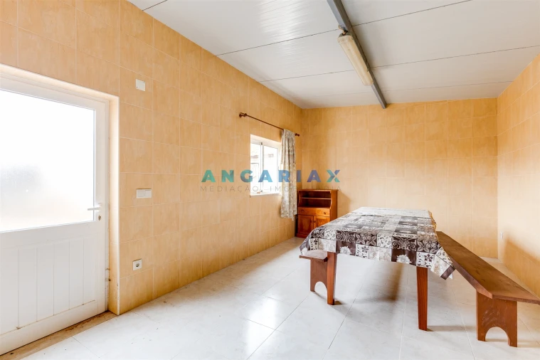 Moradia T2 para Venda em Turquel Foto 15