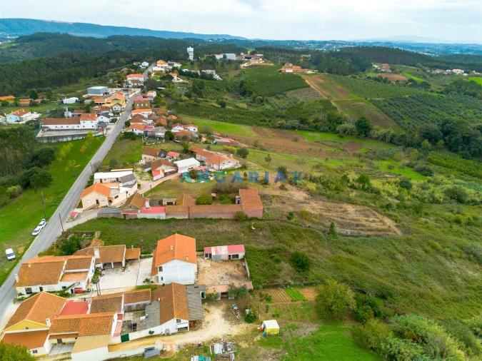 Moradia T2 para Venda em Turquel Foto 7