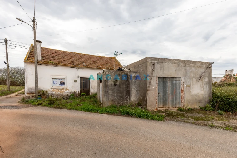 Moradia T2 para Venda em Turquel Foto 47