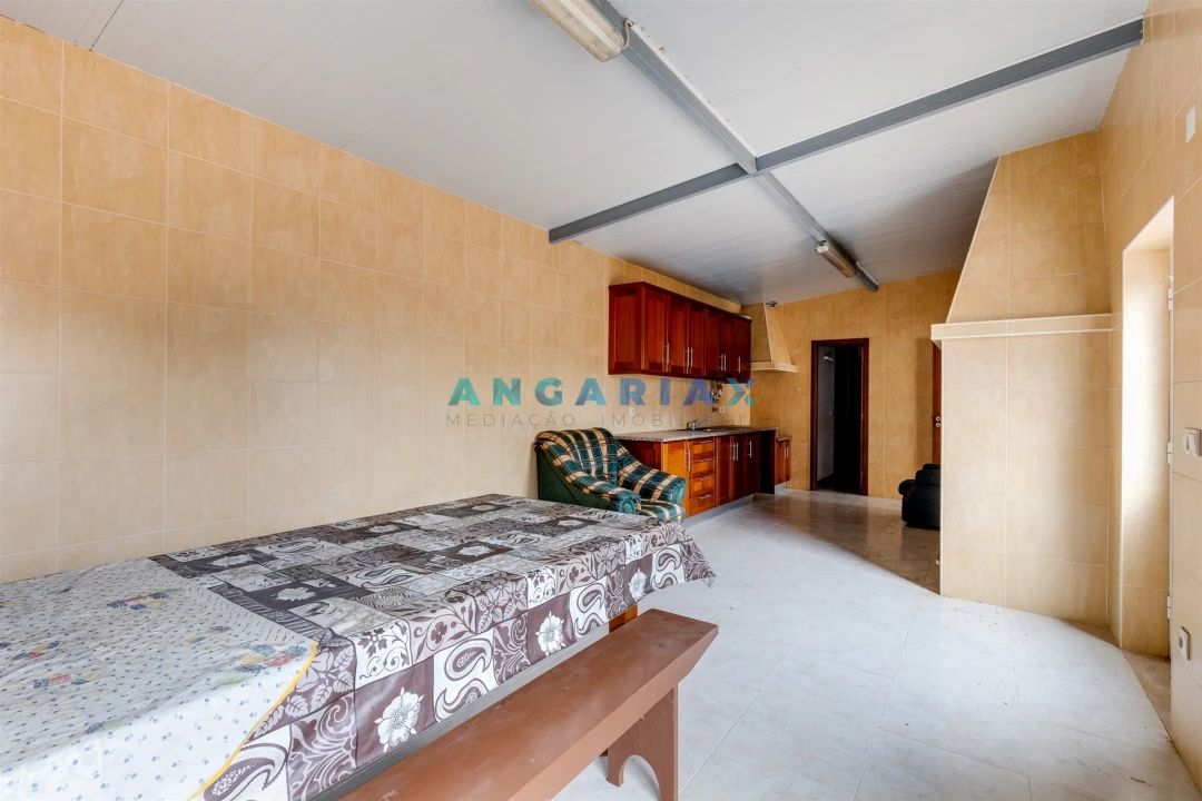 Moradia T2 para Venda em Turquel Foto 17