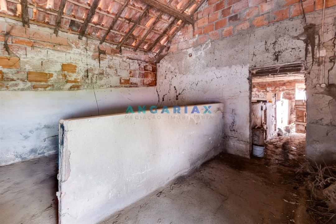 Moradia T2 para Venda em Turquel Foto 43