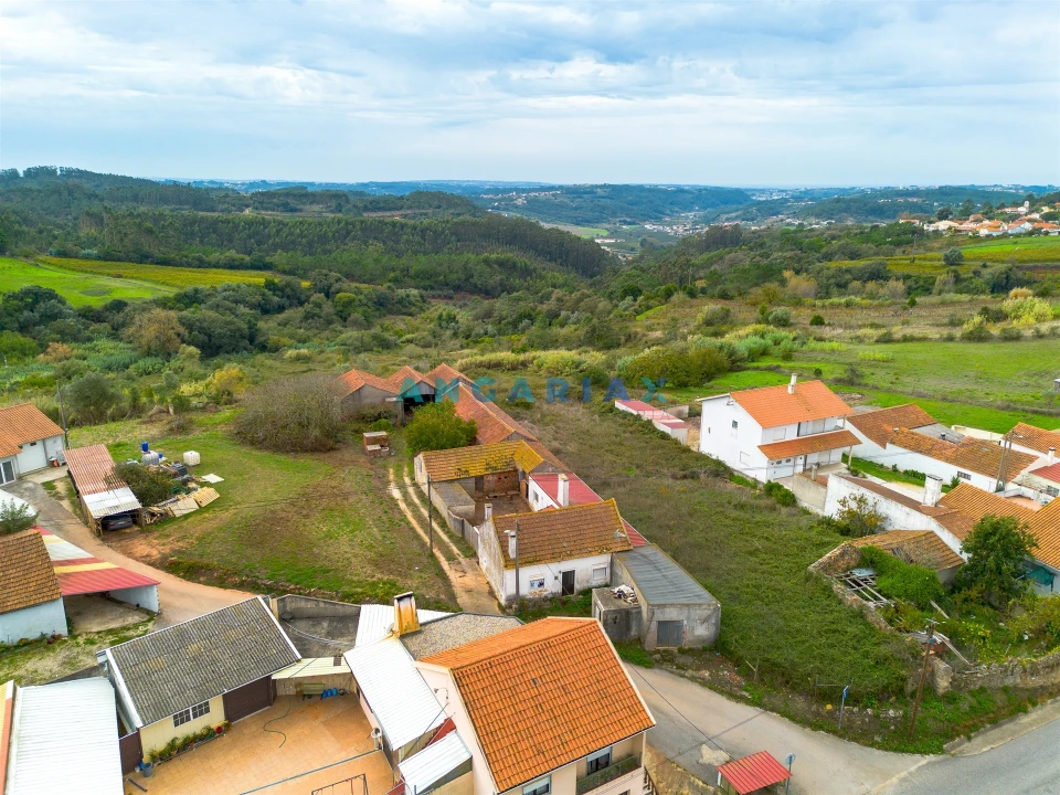 Moradia T2 para Venda em Turquel Foto 6