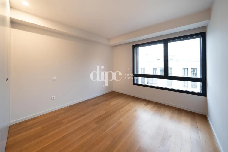Apartamento T1 para Arrendamento em Candoso Santiago e Mascotelos Foto 10