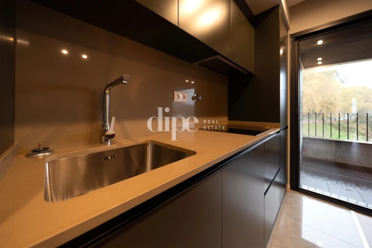 Apartamento T1 para Arrendamento em Candoso Santiago e Mascotelos Foto 6