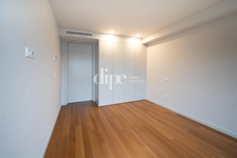 Apartamento T1 para Venda em Candoso Santiago e Mascotelos Foto 10
