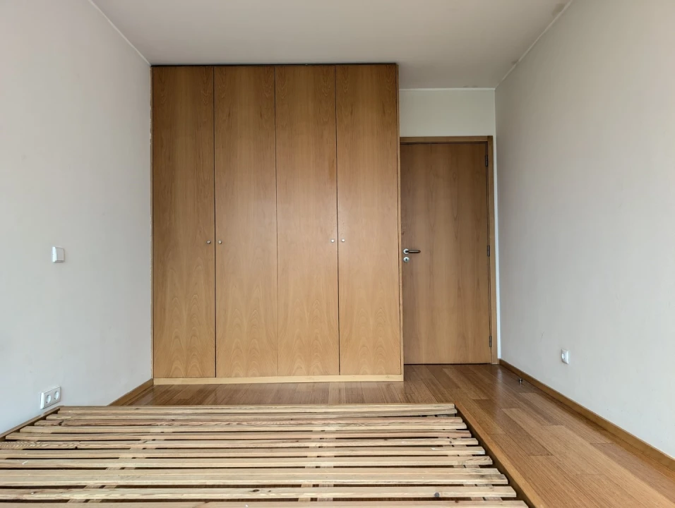 Apartamento T1 para Arrendamento em Aradas Foto 9