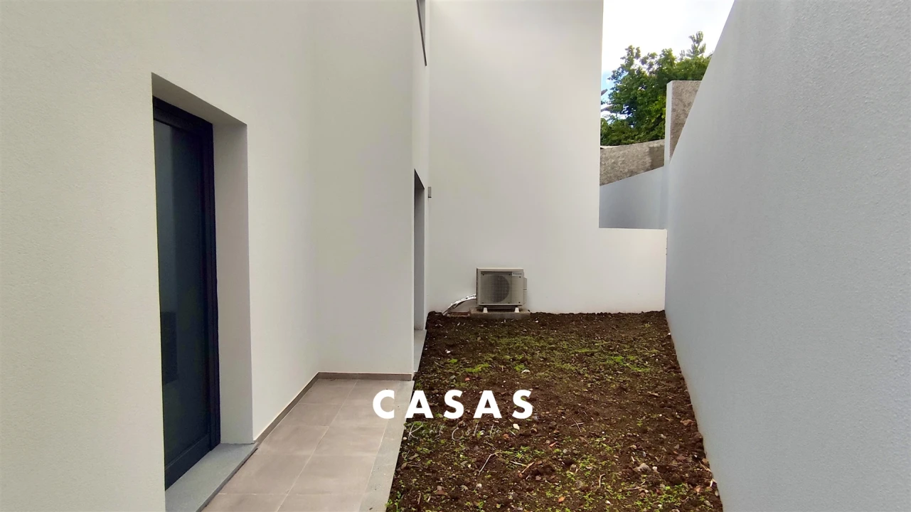 Moradia T3 para Venda em Santo Antonio Foto 40