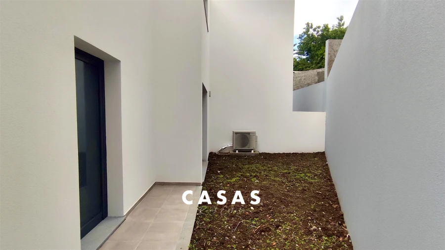 Moradia T3 para Venda em Santo Antonio Foto 40