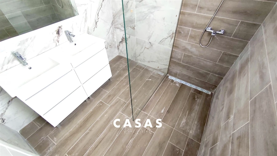 Moradia T3 para Venda em Santo Antonio Foto 24