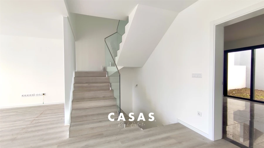 Moradia T3 para Venda em Santo Antonio Foto 15