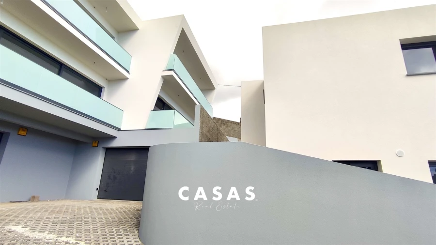 Moradia T3 para Venda em Santo Antonio Foto 4