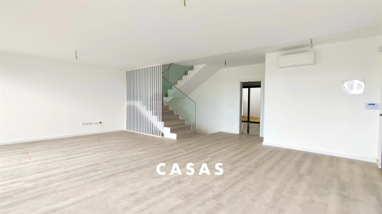 Moradia T3 para Venda em Santo Antonio Foto 11