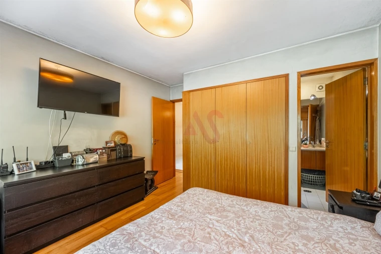 Moradia T3 para Venda em Fermentões Foto 15