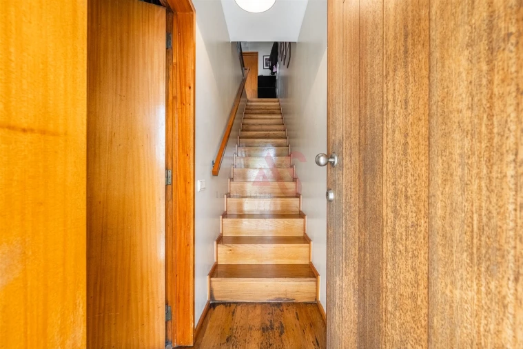 Moradia T3 para Venda em Fermentões Foto 21