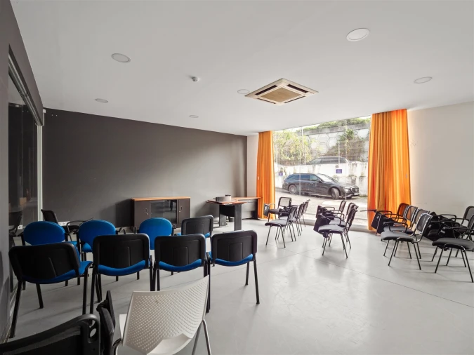 Armazém para Arrendamento em Carnaxide e Queijas Foto 9