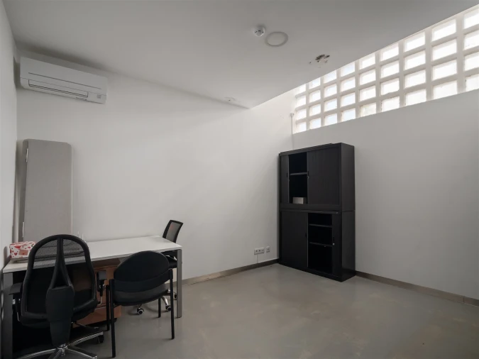 Armazém para Arrendamento em Carnaxide e Queijas Foto 6