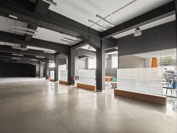 Armazém para Arrendamento em Carnaxide e Queijas Foto 17